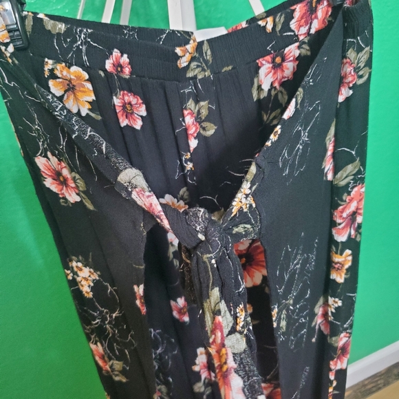 No Boundries Floral Pant Set Size Large (11-13) - Picture 7 of 7